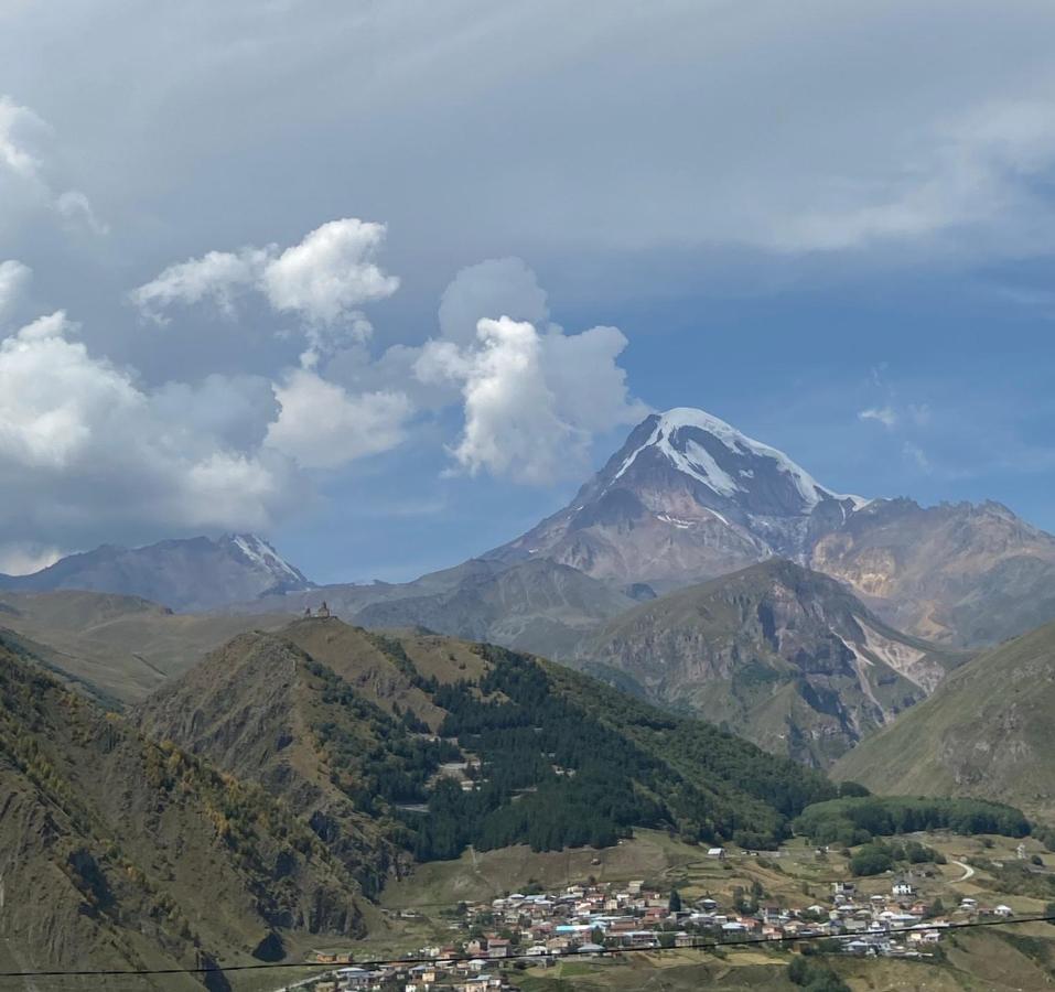 Hotel Iveria Kazbegi Kültér fotó