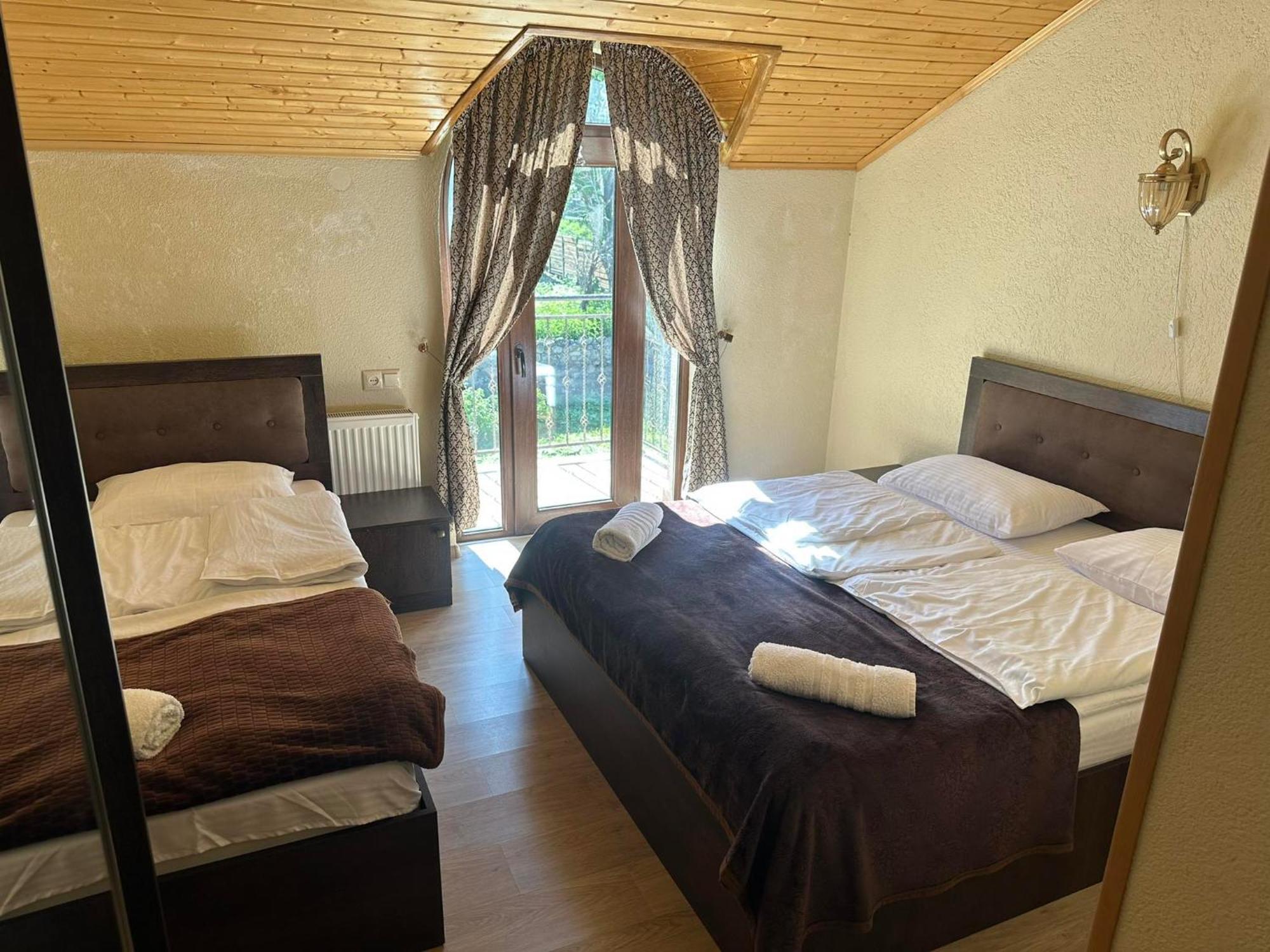Hotel Iveria Kazbegi Kültér fotó