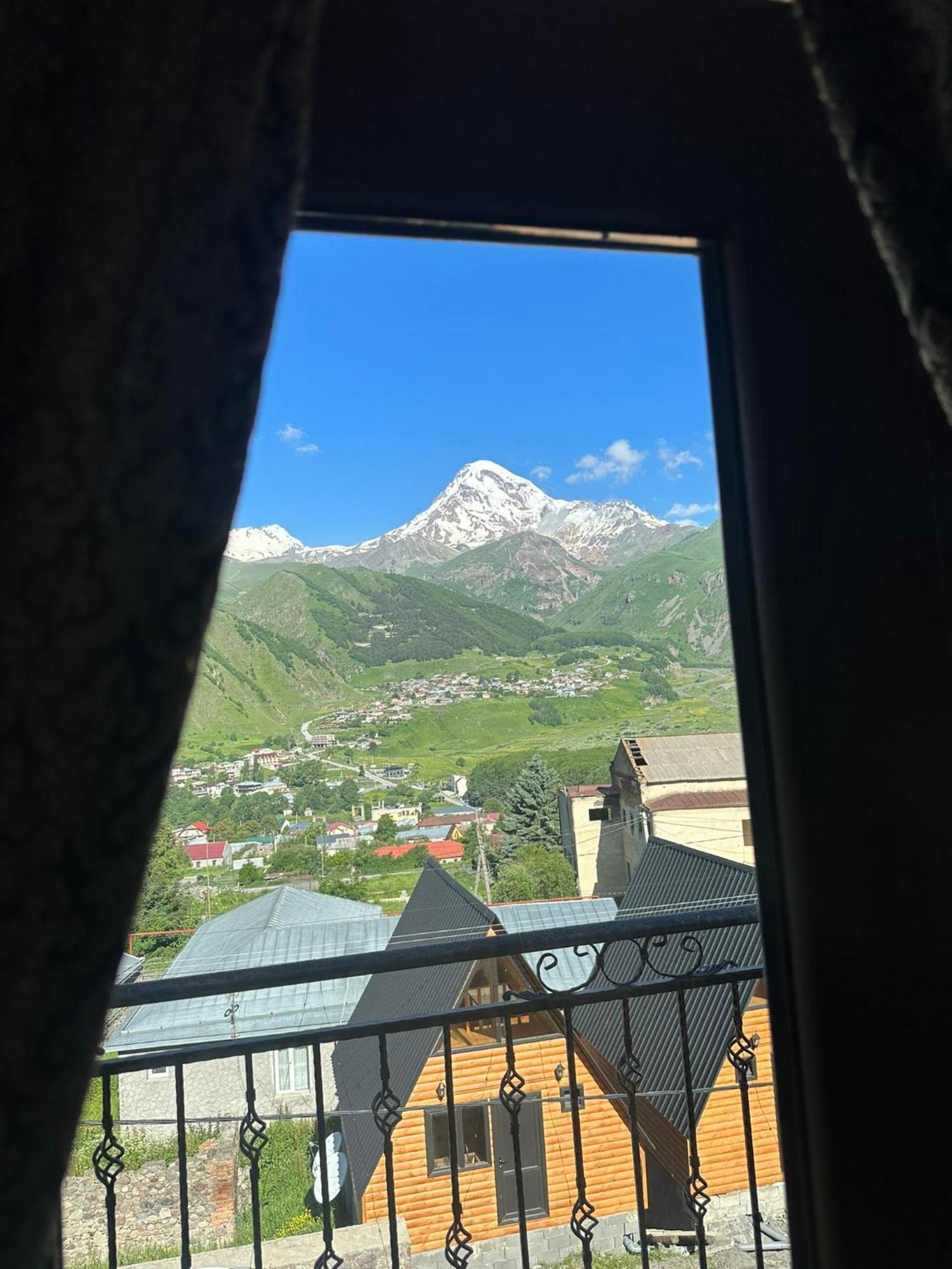 Hotel Iveria Kazbegi Kültér fotó