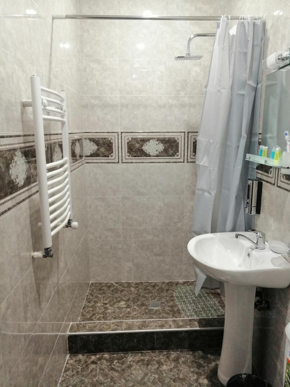Hotel Iveria Kazbegi Kültér fotó