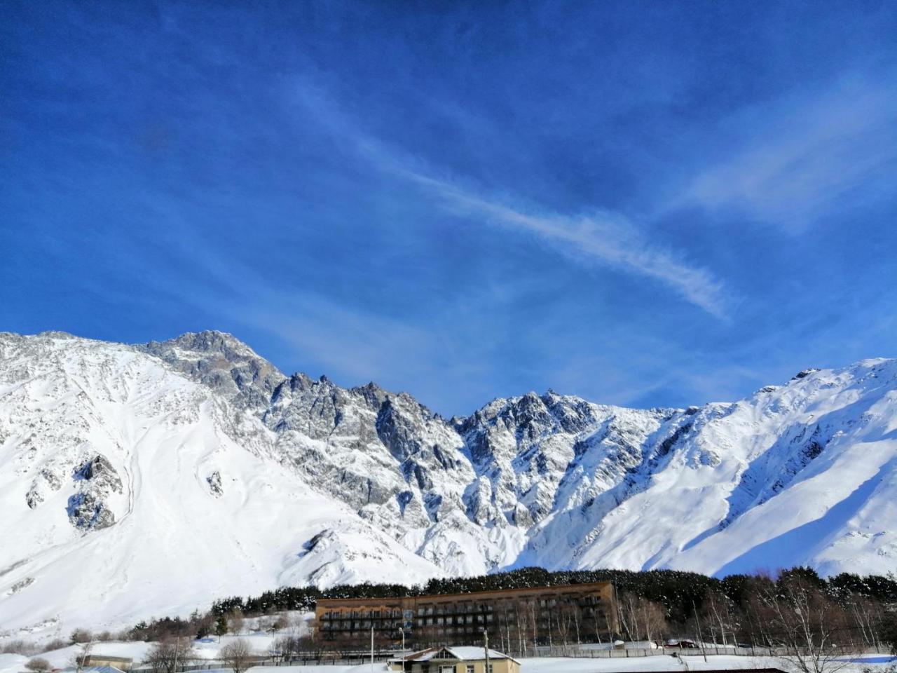 Hotel Iveria Kazbegi Kültér fotó