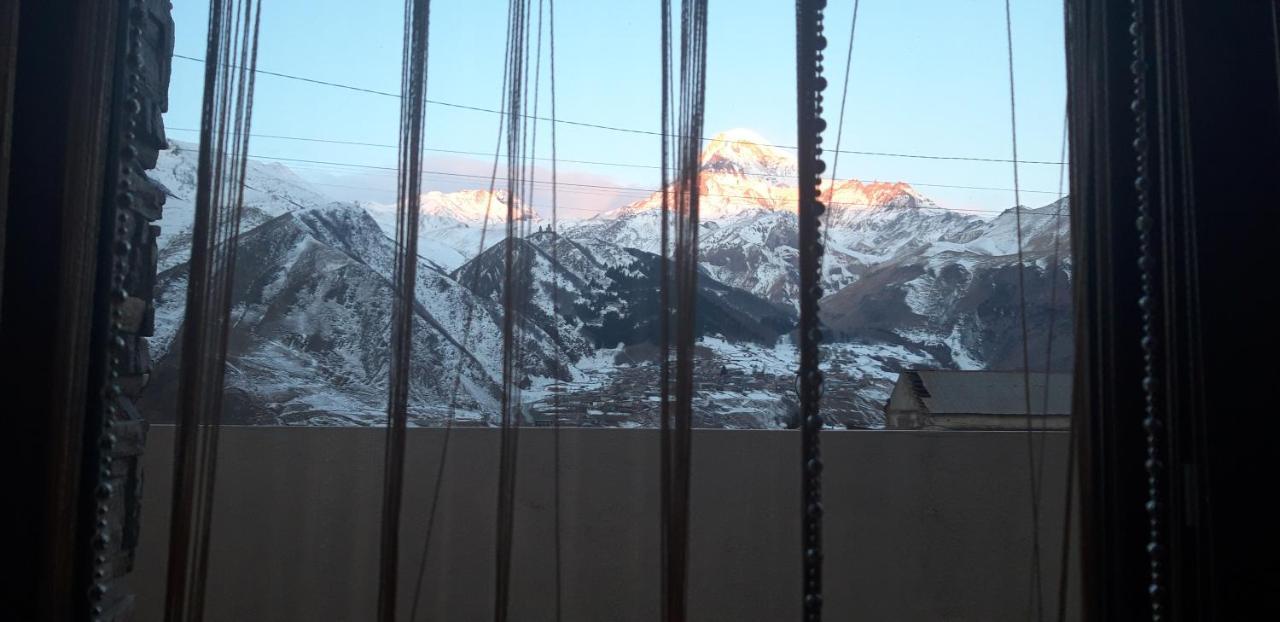 Hotel Iveria Kazbegi Kültér fotó